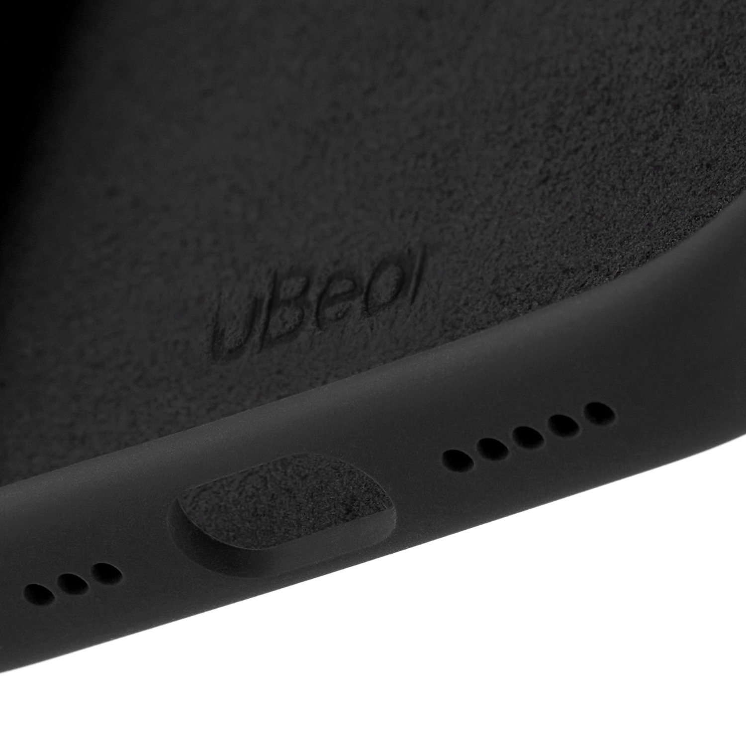 Фото Чехол защитный uBear Touch Mag Case для iPhone 17 MagSafe, черный На фото изображено Чехол защитный uBear Touch Mag Case для iPhone 17 MagSafe, черный