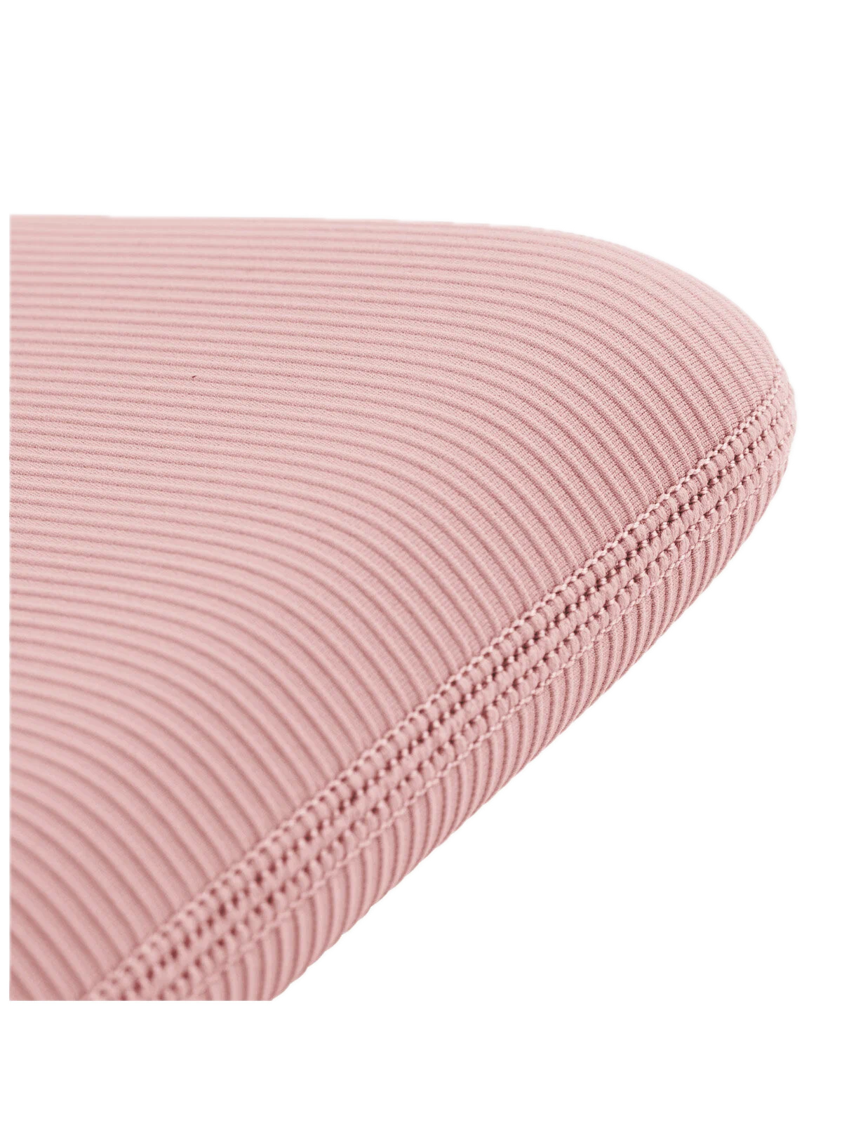 На фото изображено Uniq Cyprus Ridge Edition для MacBook Air 13, Sugar Pink