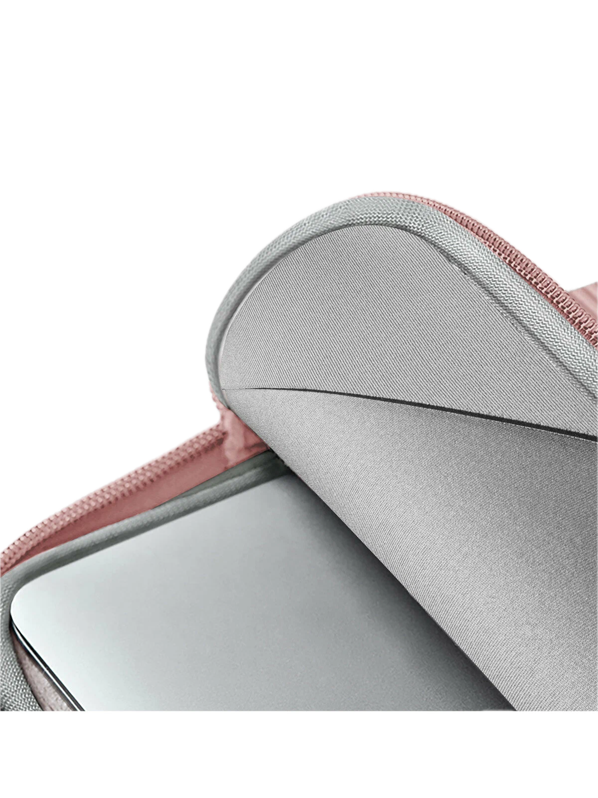 На фото изображено Uniq Cyprus Ridge Edition для MacBook Air 13, Sugar Pink