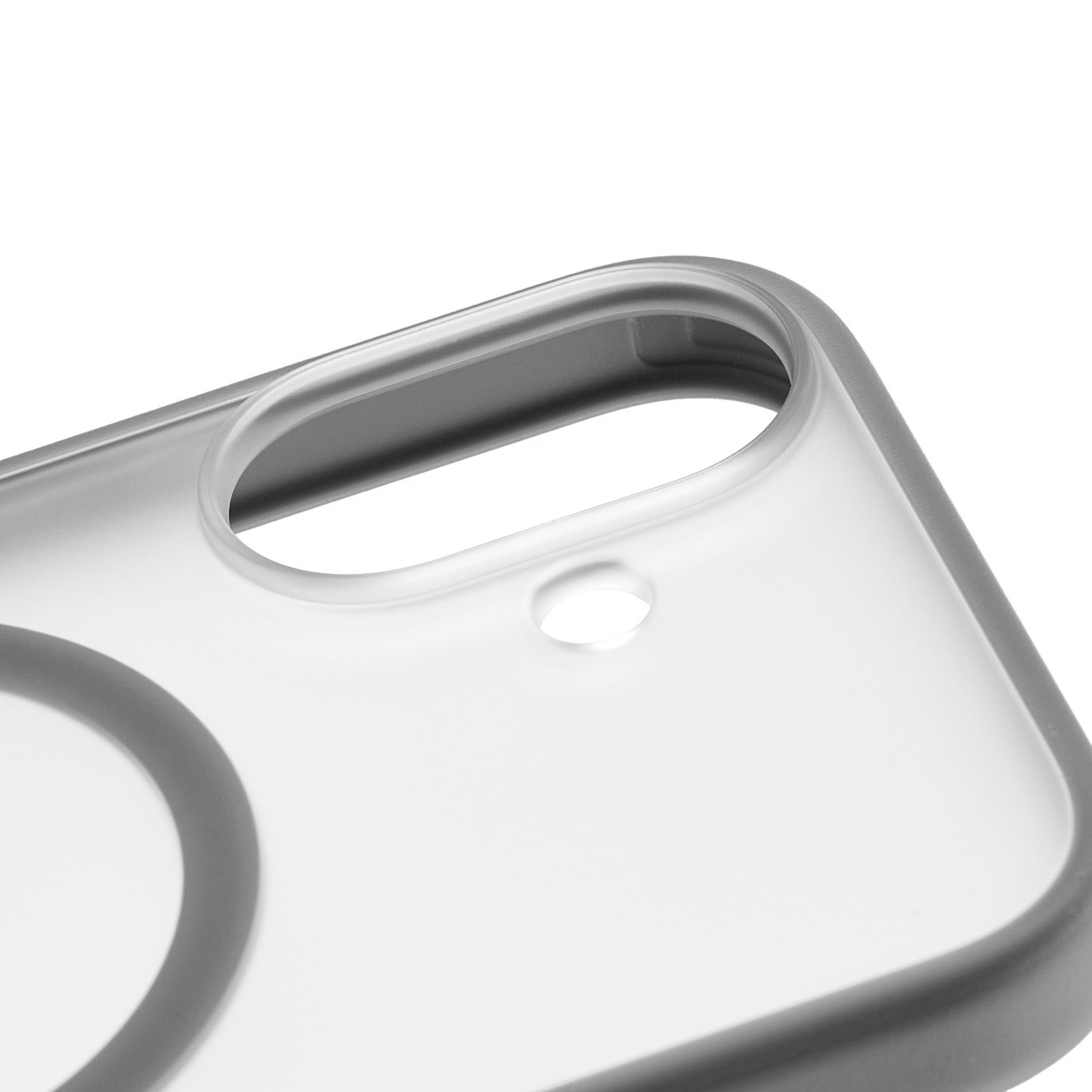 Фото Чехол защитный uBear Cloud Mag Case для iPhone 17, MagSafe, серый На фото изображено Чехол защитный uBear Cloud Mag Case для iPhone 17, MagSafe, серый